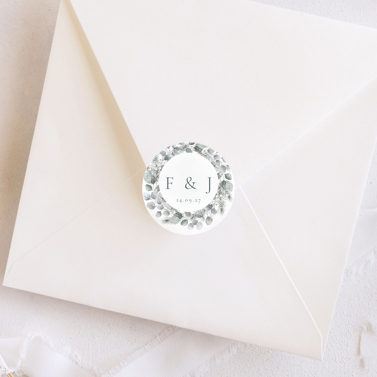 Frosted Wreath Round Sticker